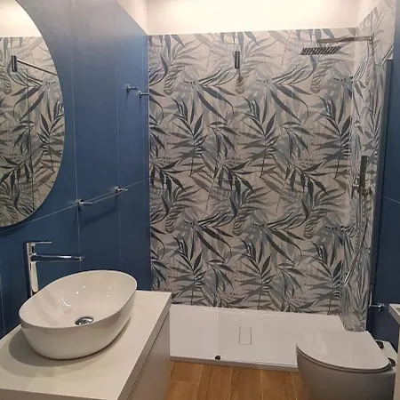 Sea Windows 2 * טראפאני